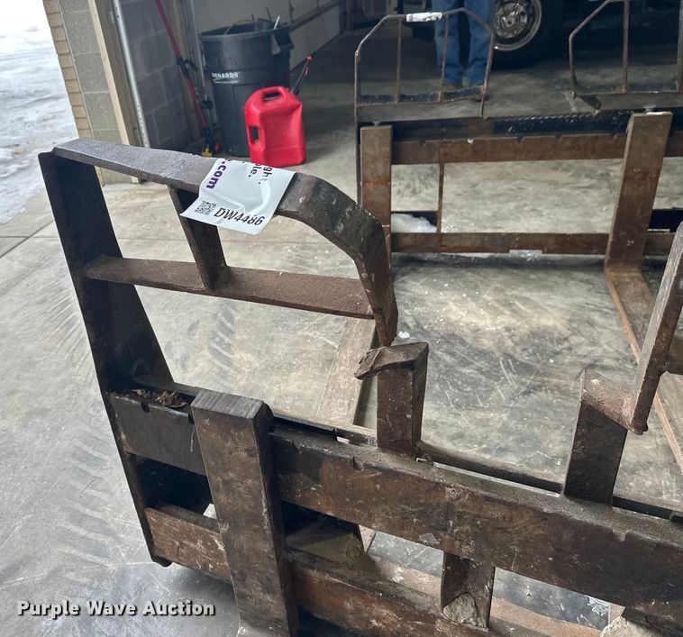 image for item DW4486 (2) skid steer forks