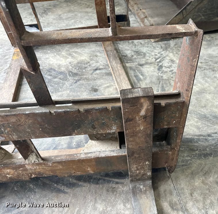 image for item DW4486 (2) skid steer forks