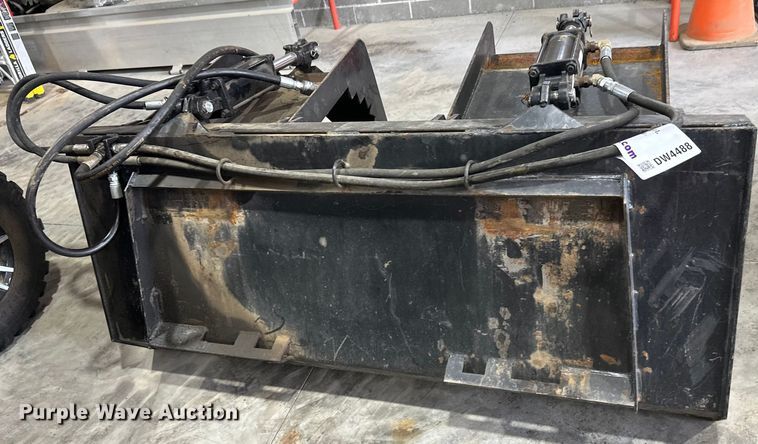 image for item DW4488 Skid steer grapple bucket