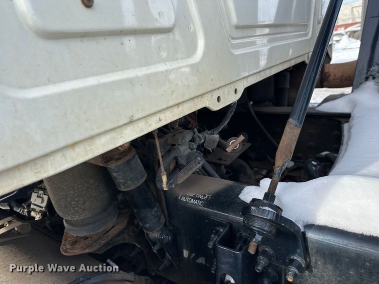 image for item DW4498 2013 Mack GU813 hook lift truck