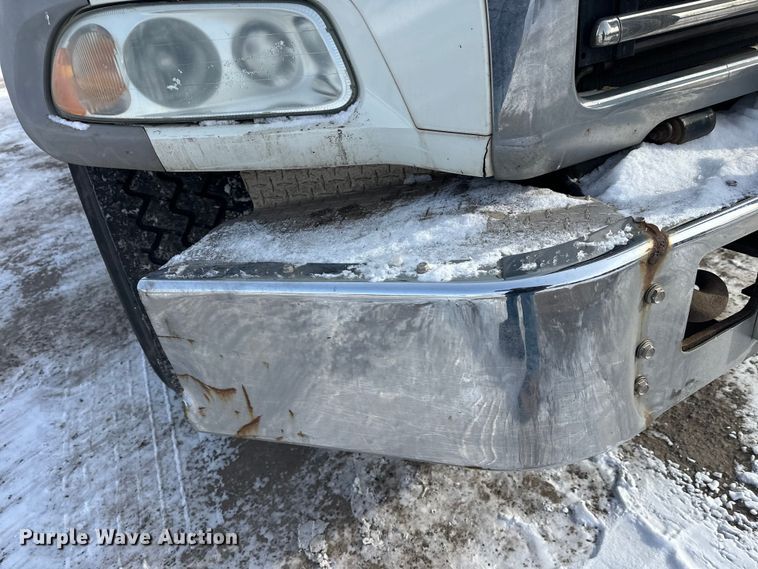 image for item DW4498 2013 Mack GU813 hook lift truck