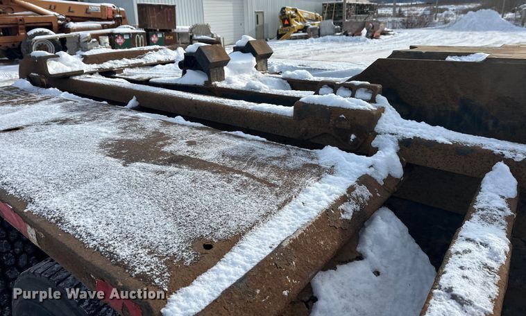 image for item DW4498 2013 Mack GU813 hook lift truck