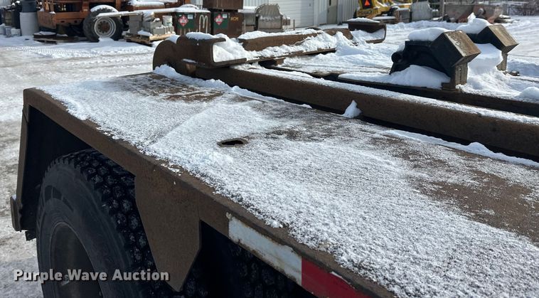 image for item DW4498 2013 Mack GU813 hook lift truck