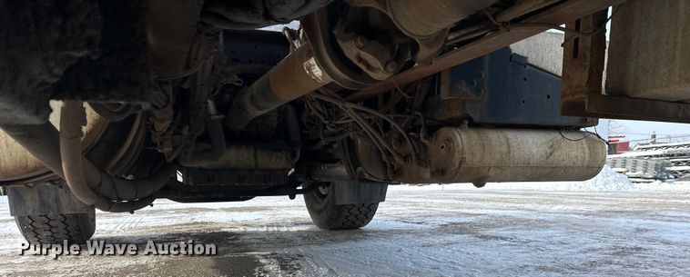 image for item DW4498 2013 Mack GU813 hook lift truck