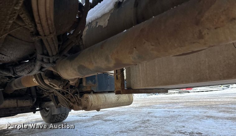 image for item DW4498 2013 Mack GU813 hook lift truck