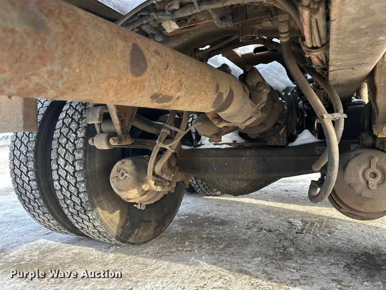 image for item DW4498 2013 Mack GU813 hook lift truck