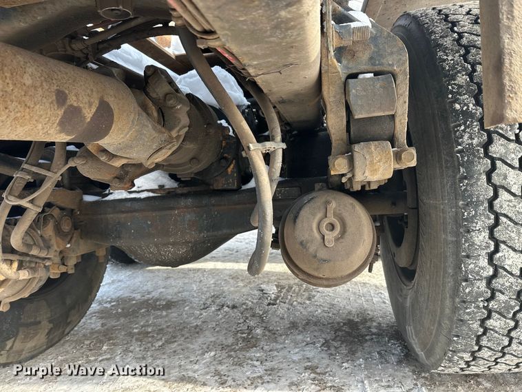 image for item DW4498 2013 Mack GU813 hook lift truck