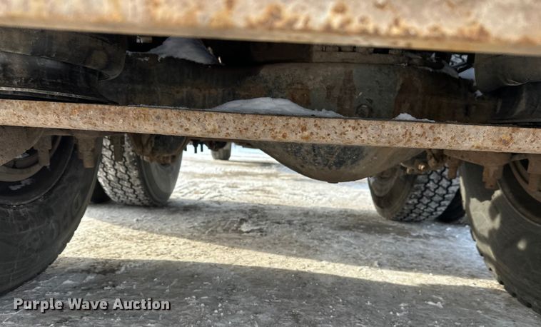 image for item DW4498 2013 Mack GU813 hook lift truck