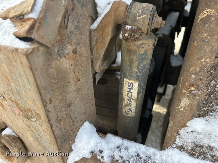 image for item DW4498 2013 Mack GU813 hook lift truck