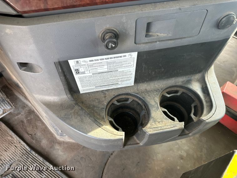 image for item DW4498 2013 Mack GU813 hook lift truck