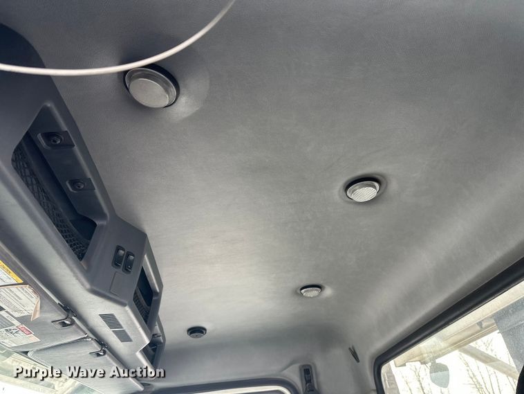 image for item DW4498 2013 Mack GU813 hook lift truck