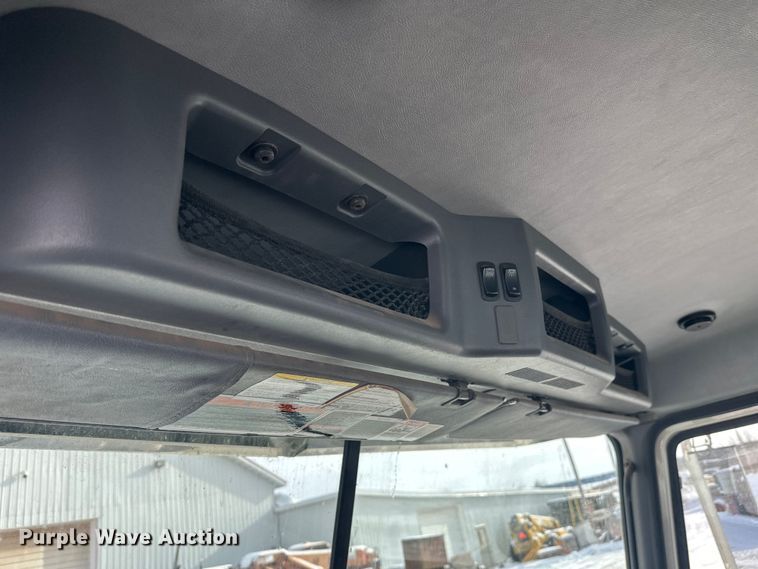 image for item DW4498 2013 Mack GU813 hook lift truck