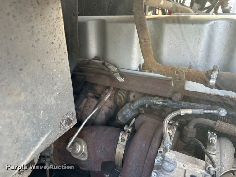 image for item DW4498 2013 Mack GU813 hook lift truck