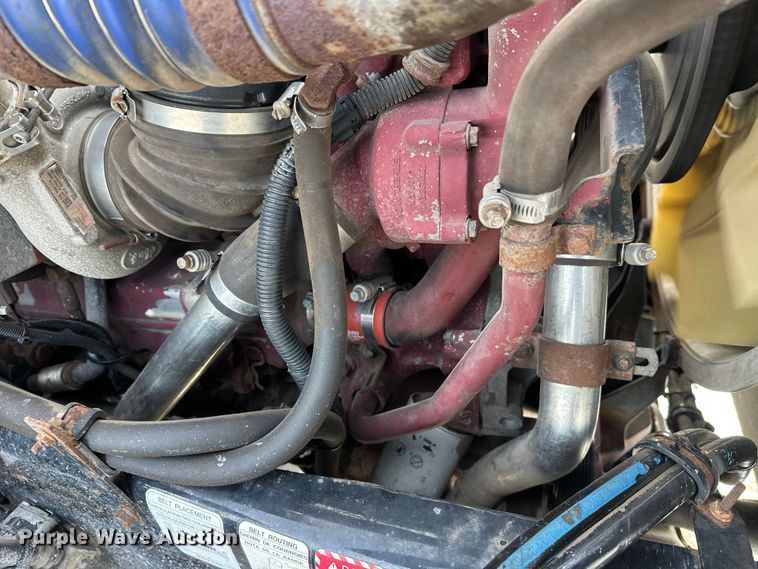 image for item DW4498 2013 Mack GU813 hook lift truck