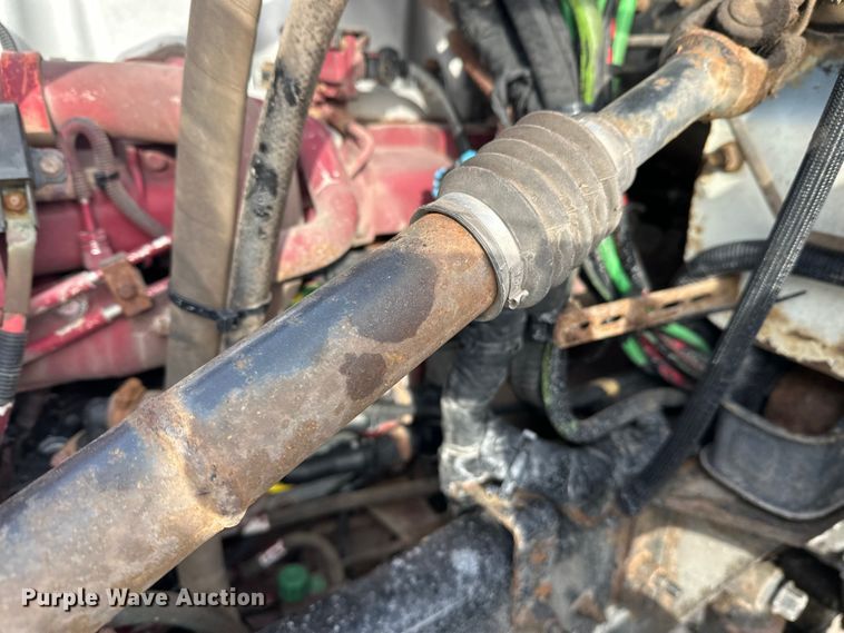 image for item DW4498 2013 Mack GU813 hook lift truck