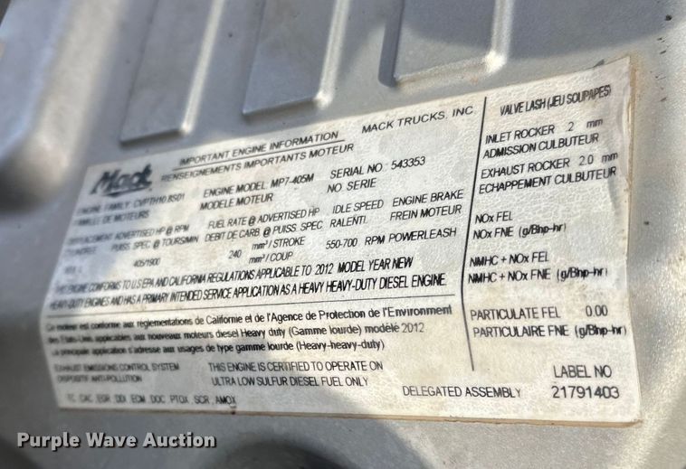 image for item DW4498 2013 Mack GU813 hook lift truck