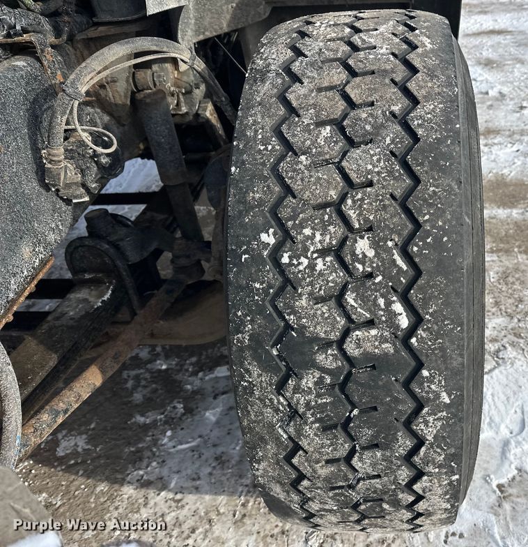 image for item DW4498 2013 Mack GU813 hook lift truck