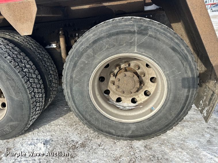 image for item DW4498 2013 Mack GU813 hook lift truck