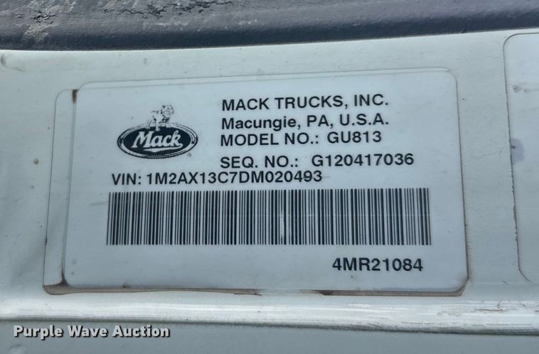 image for item DW4498 2013 Mack GU813 hook lift truck