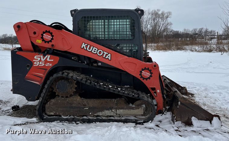 image for item DW7466 2017 Kubota SVL95-2S tracked skid steer loader