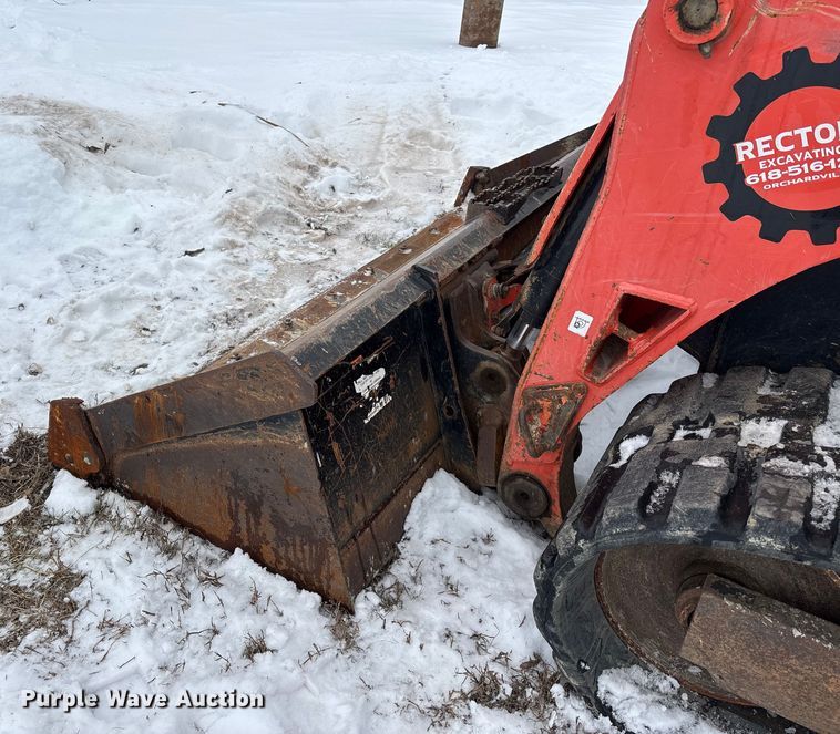 image for item DW7466 2017 Kubota SVL95-2S tracked skid steer loader