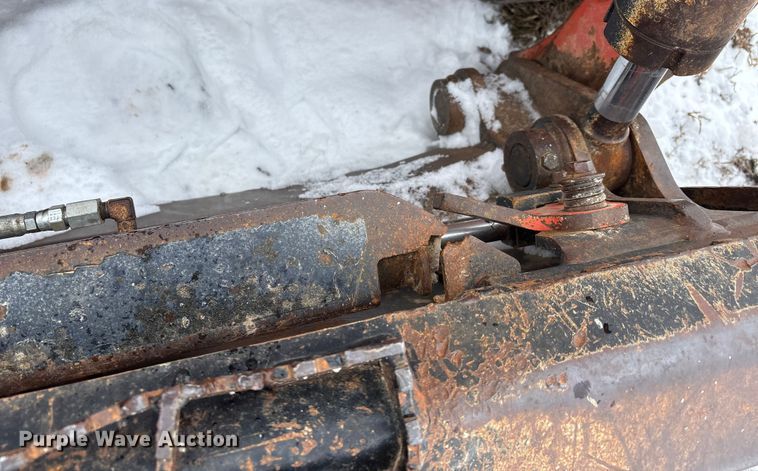 image for item DW7466 2017 Kubota SVL95-2S tracked skid steer loader