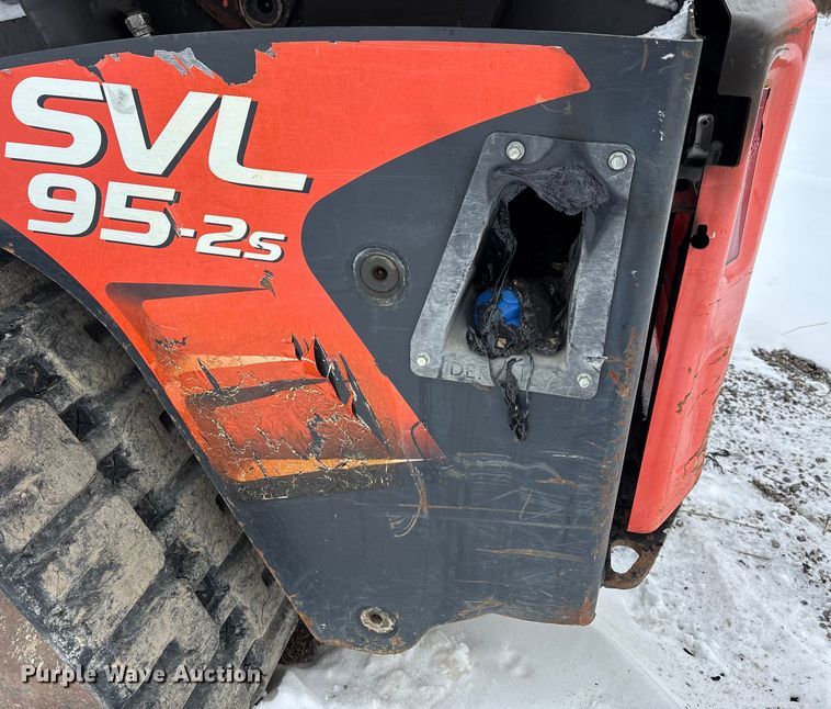 image for item DW7466 2017 Kubota SVL95-2S tracked skid steer loader