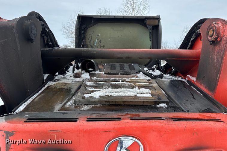 image for item DW7466 2017 Kubota SVL95-2S tracked skid steer loader