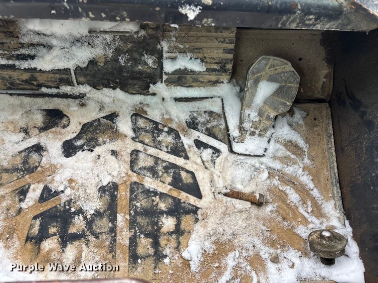 image for item DW7466 2017 Kubota SVL95-2S tracked skid steer loader