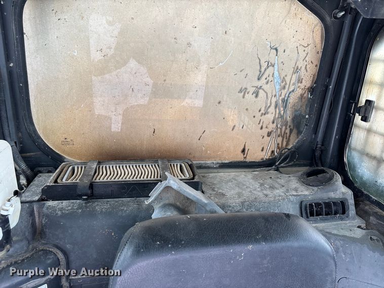 image for item DW7466 2017 Kubota SVL95-2S tracked skid steer loader