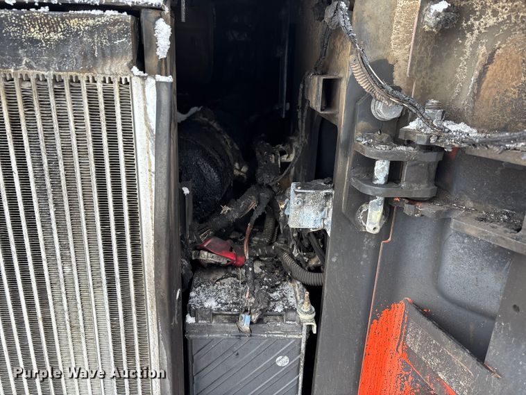 image for item DW7466 2017 Kubota SVL95-2S tracked skid steer loader