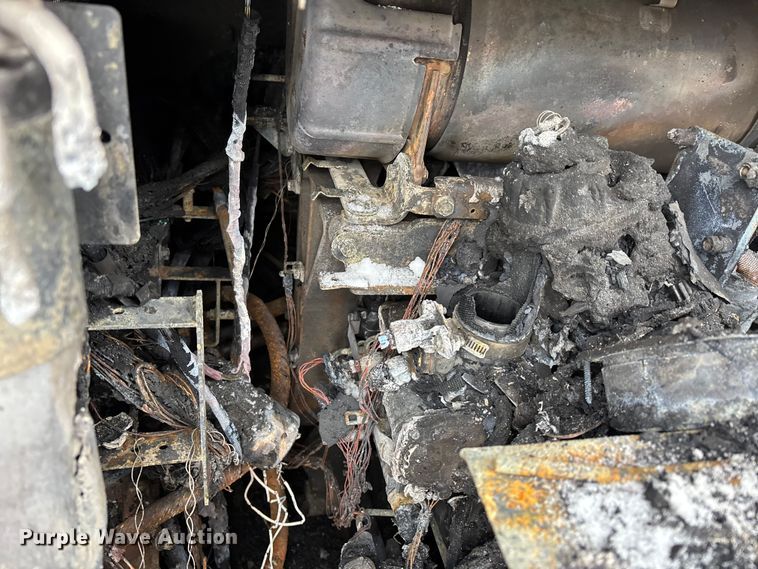 image for item DW7466 2017 Kubota SVL95-2S tracked skid steer loader