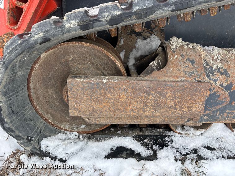 image for item DW7466 2017 Kubota SVL95-2S tracked skid steer loader