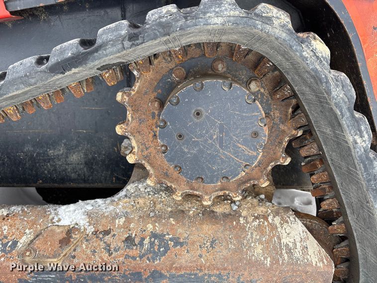 image for item DW7466 2017 Kubota SVL95-2S tracked skid steer loader