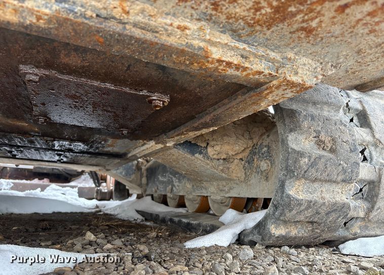 image for item DW7466 2017 Kubota SVL95-2S tracked skid steer loader