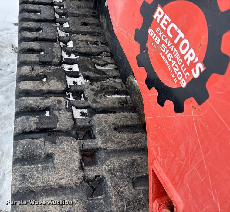 image for item DW7466 2017 Kubota SVL95-2S tracked skid steer loader