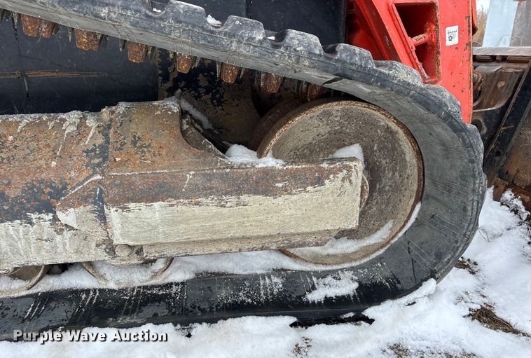 image for item DW7466 2017 Kubota SVL95-2S tracked skid steer loader