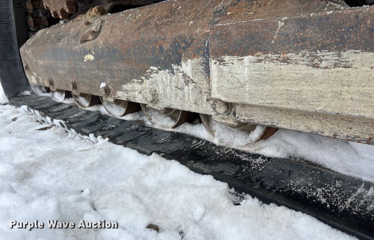 image for item DW7466 2017 Kubota SVL95-2S tracked skid steer loader