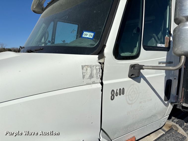 image for item DX5940 2007 International 8600 dump truck