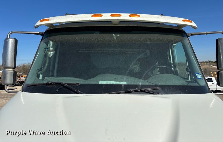 image for item DX5940 2007 International 8600 dump truck