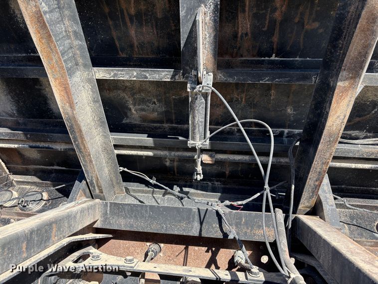 image for item DX5940 2007 International 8600 dump truck