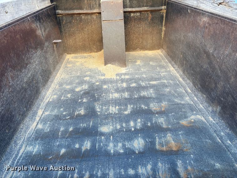 image for item DX5940 2007 International 8600 dump truck