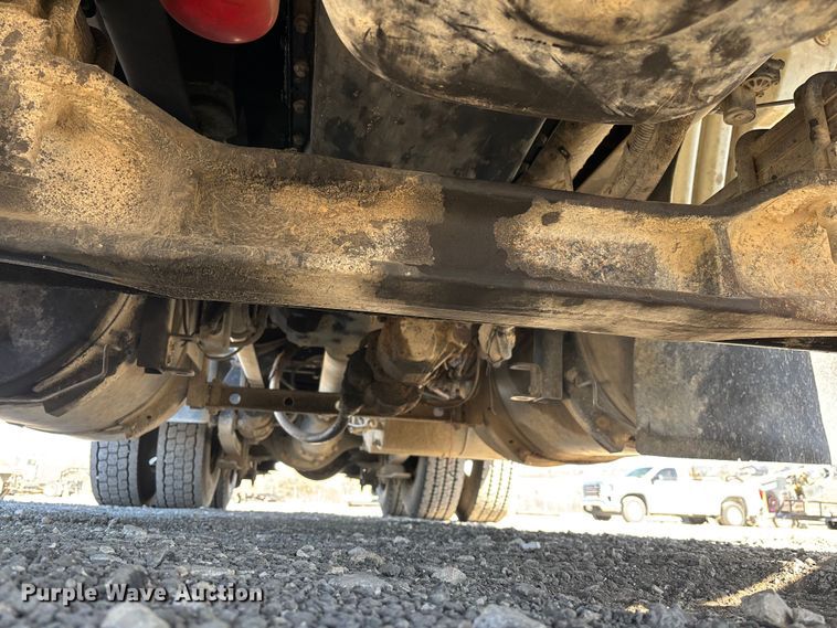 image for item DX5940 2007 International 8600 dump truck