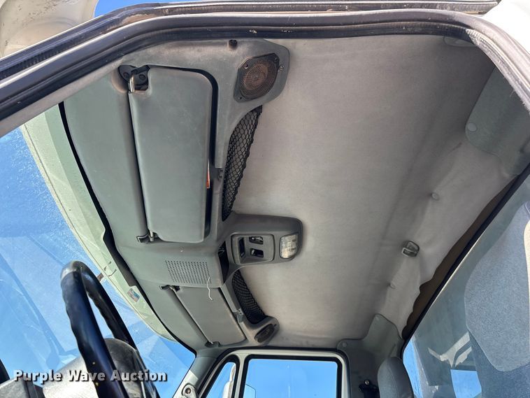 image for item DX5940 2007 International 8600 dump truck