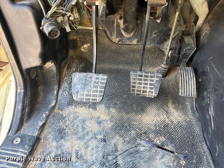 image for item DX5940 2007 International 8600 dump truck