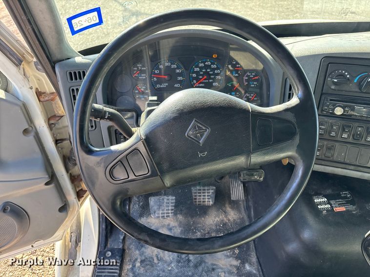 image for item DX5940 2007 International 8600 dump truck