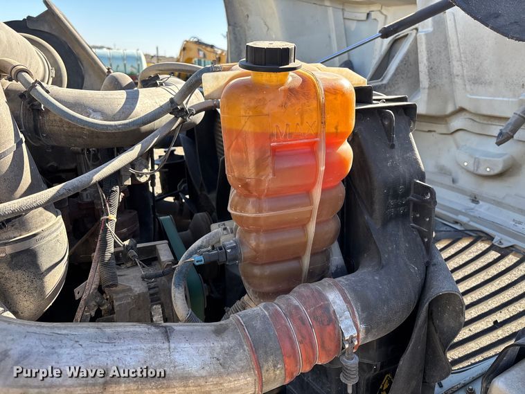 image for item DX5940 2007 International 8600 dump truck