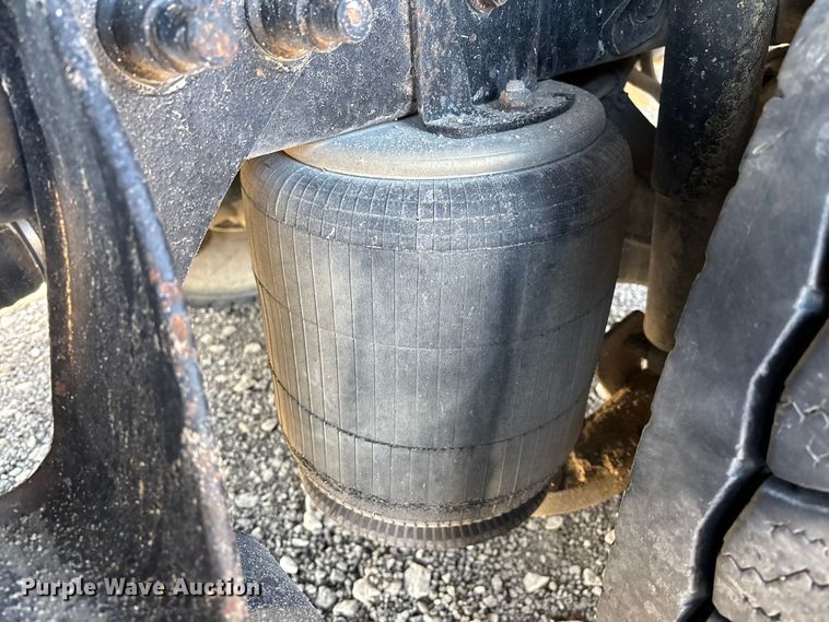 image for item DX5940 2007 International 8600 dump truck