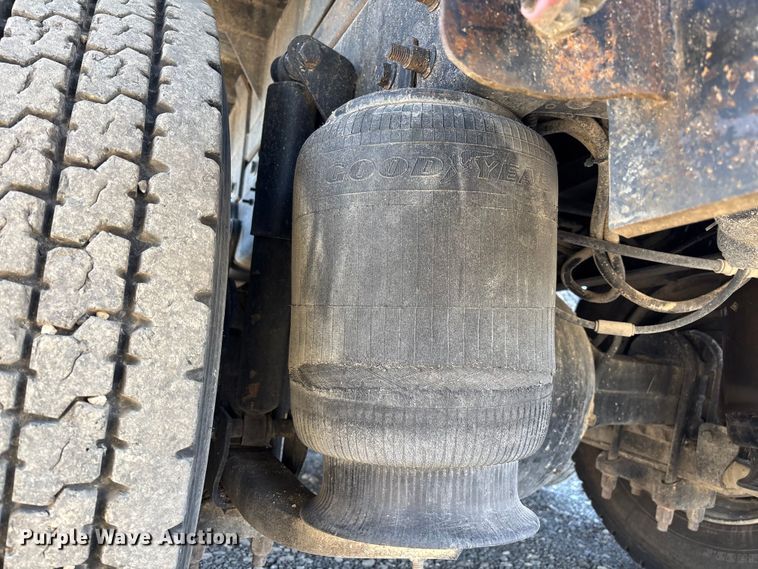 image for item DX5940 2007 International 8600 dump truck