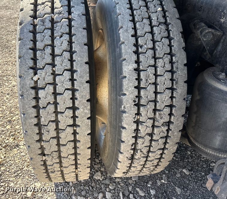 image for item DX5940 2007 International 8600 dump truck